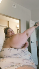 678398533_fresh-showered-lotioned-up-and-really-feeling-how-fantastic_3.m4v