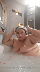 39912678_i-will-upload-longer-video-later-finally-a-tub-that-big-e_0.m4v