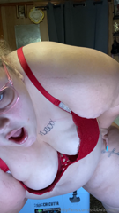 940251690_hey-loves-im-sorry-i-havent-been-active-i-had-a-death-in-j_1.mp4