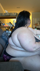 575434563_stream-started-at-04-20-2023-01-04-pm-getting-ready-this-mo_0.mp4