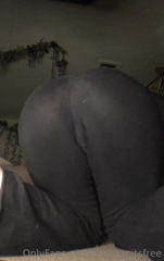 525469776_the-fans-on-my-premium-onlyfans-sashaspits-get-to-see-wh_0.m4v