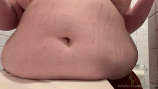 940313872_did-you-know-its-really-easy-to-eat-3000-calories-at-five_3.mp4