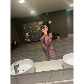 3024x4032_8521e05da41efd67fd7520959a37df15.jpg