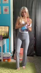 b2ad767a2f6e91a2bbda96544b5f5a14.mp4