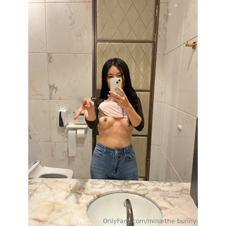 Just a tiny flash in a mall... don’t tell anyone 🤫_1.jpg