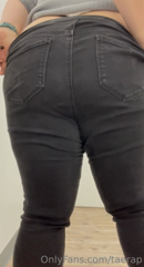 495960655_can-you-guess-what-color-im-wearing-under-my-work-clothes_2.m4v