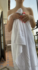 182437646_omg-guys-so-many-people-were-down-at-the-pool-when-i-took-th_0.m4v
