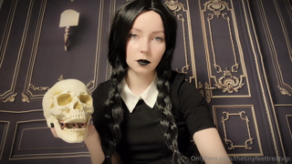 857603378_wednesday-addams-facesitting-and-foot-worship-are-you-feel_0.mp4
