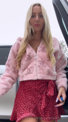 754433812_tiktok-vs-onlyfans-which-do-you-prefer_0.mp4